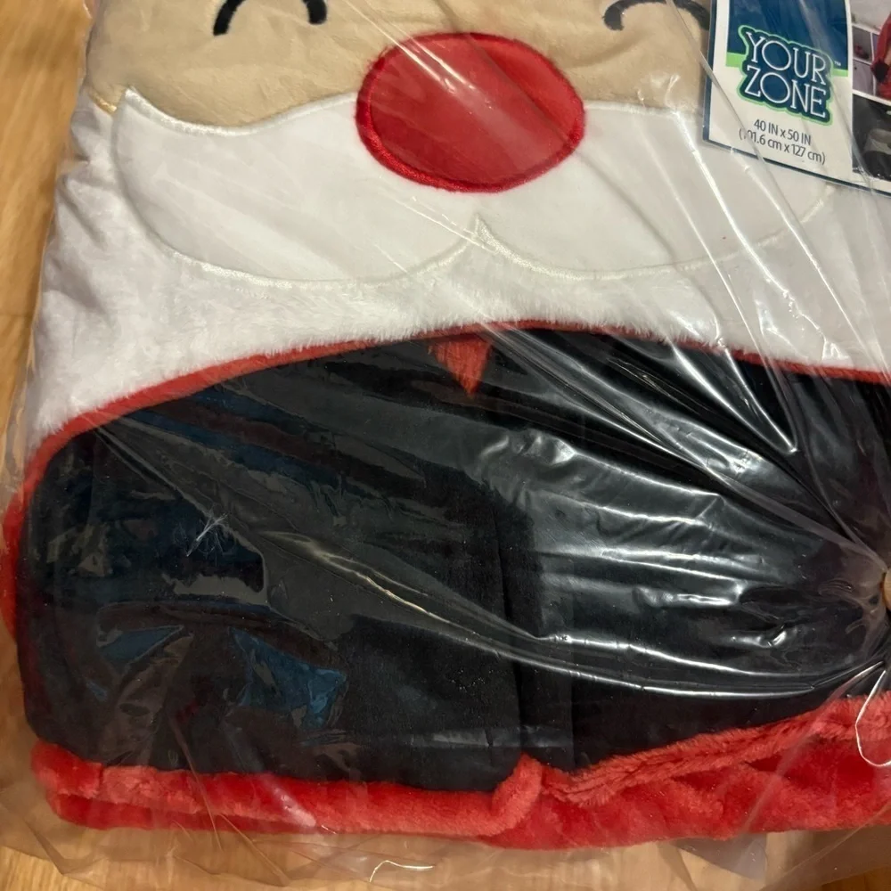 Santa Hooded Blanket NEW Glow in the Dark Lids Christmas Red
